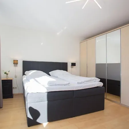 Beautiful In With Balcony Near Ski Lift דירה